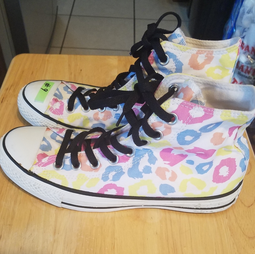 Multicolored Converse - Picture 3 of 4